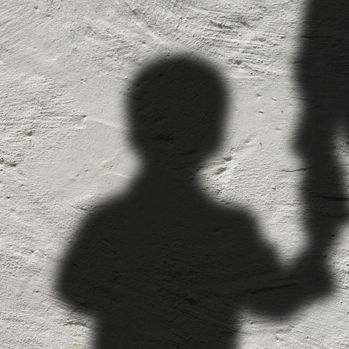 ¿Cómo es la identidad de una niña que ha sufrido abuso?